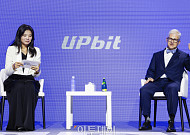 [업비트 D 컨퍼런스] 패트릭 맥헨리 전 美하원 위원장 "명확한 규제가 혁신 이끌어"