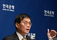 이창용 "무분별한 스테이블코인 발행, 자본 유출 위험 크다"