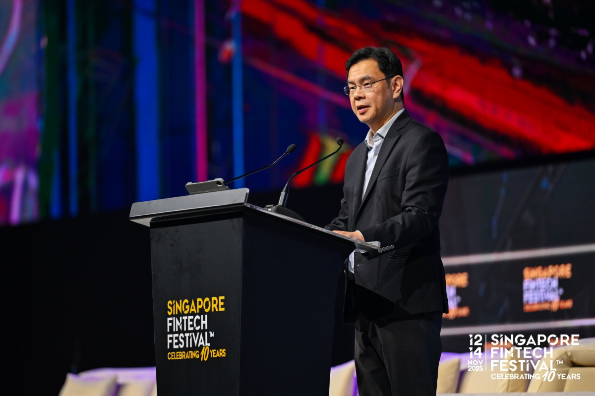 ▲치아 더 지운 통화감독청 총재 (사진=싱가포르 통화감독청 공식 X)