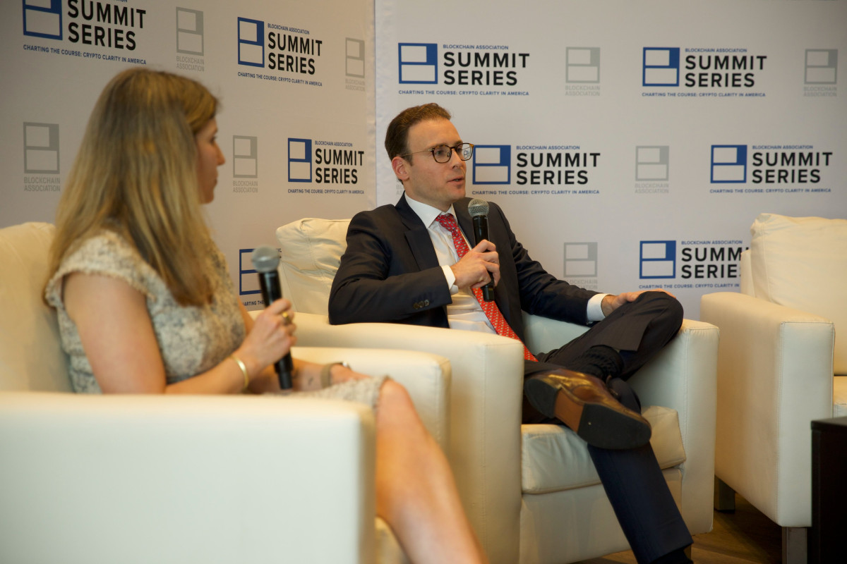 ▲발언 중인 마이클 셀릭 (사진=미국 블록체인 연합회 공식 X)