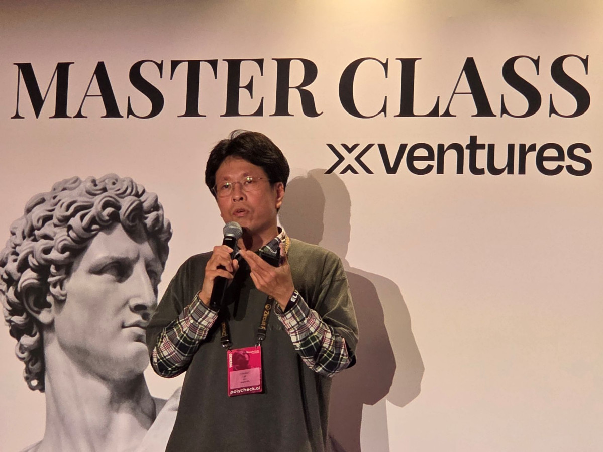 ▲안암145 이중희 대표가 지난 3일 프랑스 파리 루브르 궁전에서 열린 ‘UNDP SDG Blockchain Accelerator Impact Showcase’에 참여해 스테이블코인 기반 지급 운영 인프라 ‘ControlRail’을 소개했다 (사진=안암145)