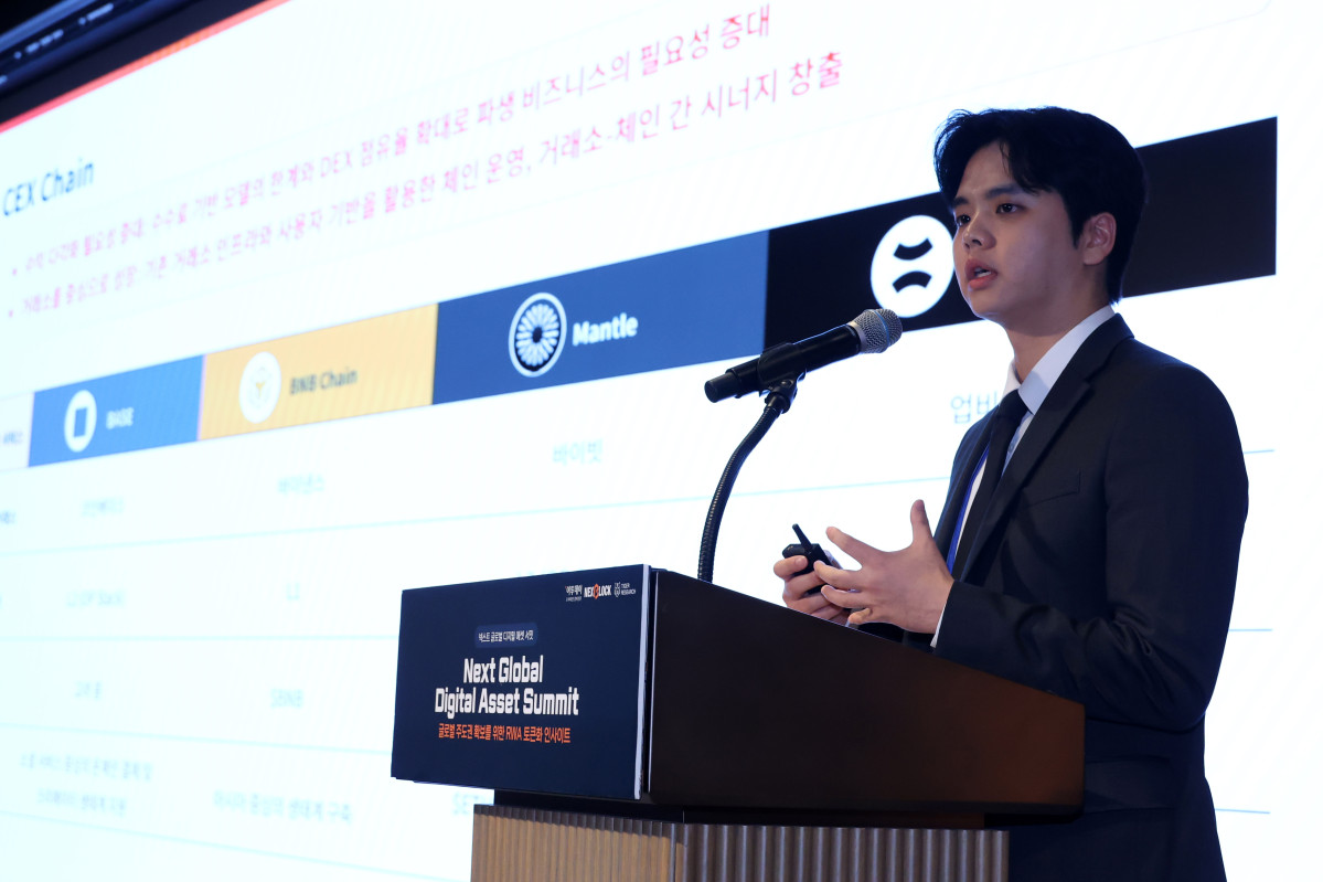 ▲윤승식 타이거리서치 리서치센터장이 19일 서울 강남구 웨스틴 서울 파르나스에서 열린 2026 넥스트 글로벌 디지털 에셋 서밋(NGDA 2026)에서 '법인 자금은 어디로 흐르는가'를 주제로 강연하고 있다. 이투데이와 넥스블록(NEXBLOCK)이 주최하고 넥스블록, 이투데이피엔씨, 타이거리서치가 주관하는 이번 행사는 '글로벌 주도권 확보를 위한 RWA 토큰화 인사이트'를 주제로 국내외 전문가들이 모여 토큰화의 미래를 논의하고 주도권 확보 전략을 모색한다. 고이란 기자 photoeran@ (이투데이DB)