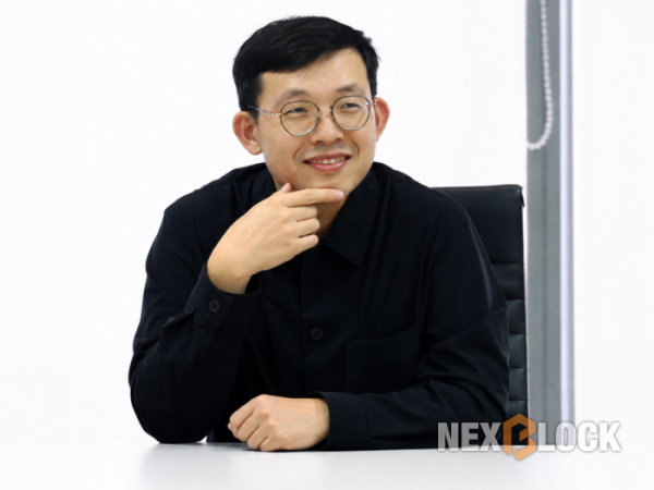 ▲챈들러 팡(Chandler Fang) t54 공동창업자가 20일 넥스블록과 인터뷰하고 있다. (손기현 기자)