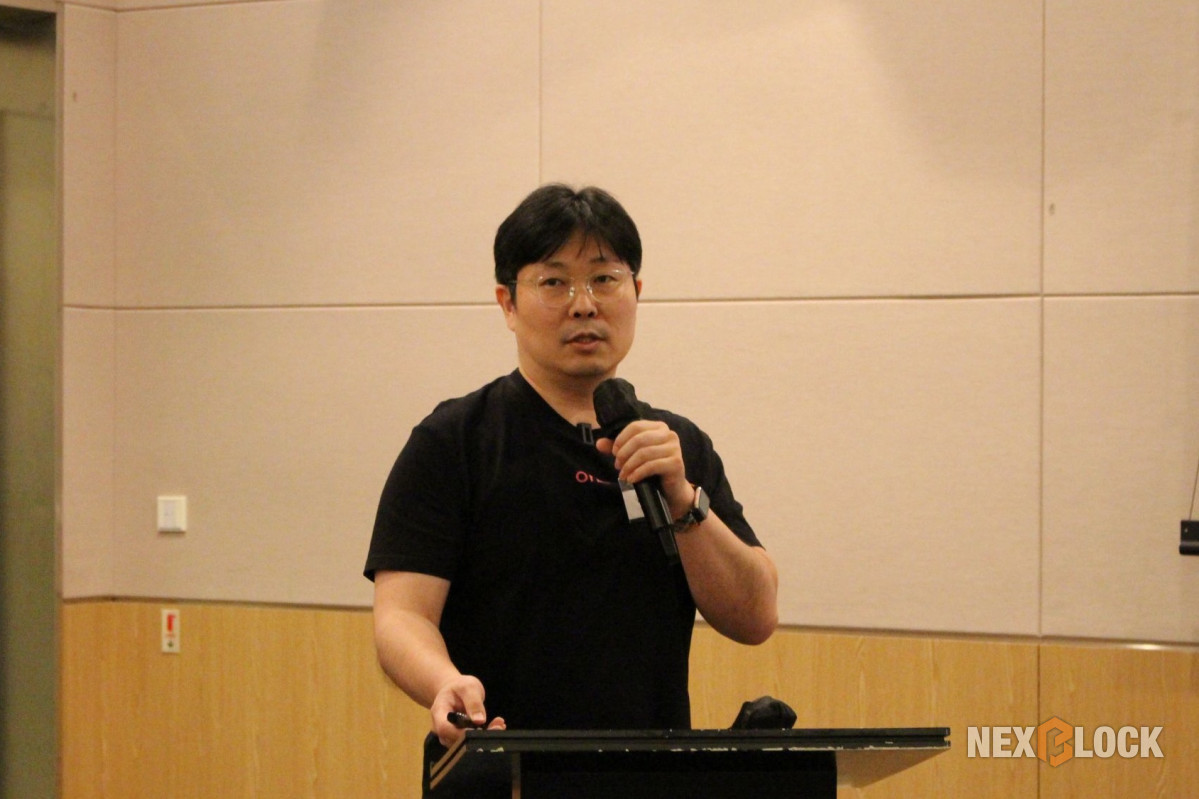 ▲오브스 김은동 한국총괄은 ‘미래 금융은 어떻게 탈중앙에 연결되는’가를 주제로 강연했다